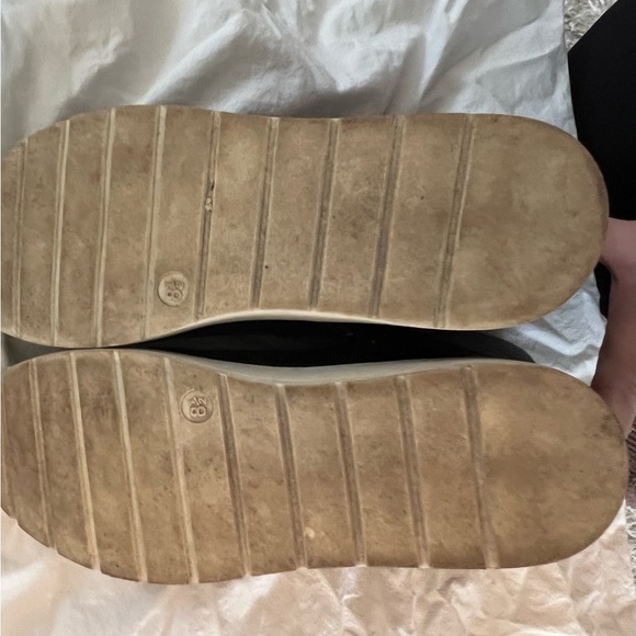 Universal Thread Lena Puff Collar Lace-Up Boots, Size 8.5 - Picture 5 of 6